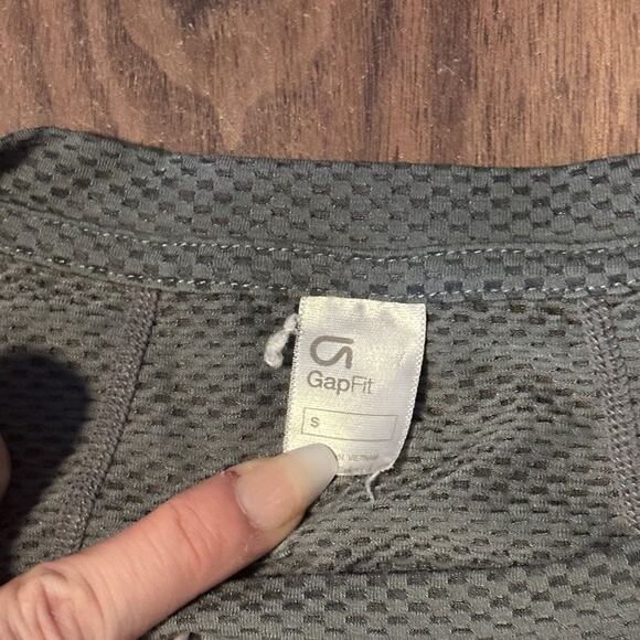 Gap Mesh Top Women S Gray Lightweight Breathable Casual Activewear Layering Tee - Picture 5 of 5